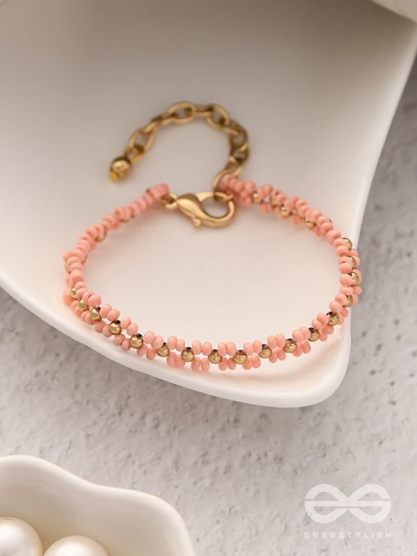 The Dahlia Aisle- Golden Beaded Bracelet