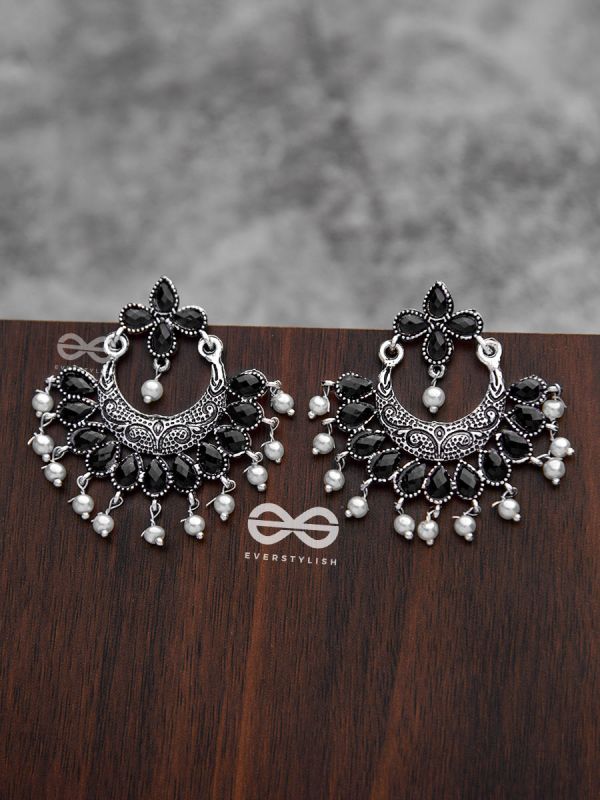 The Elegance of Royalty (Onyx Black) - Embellished Oxidised Earrings