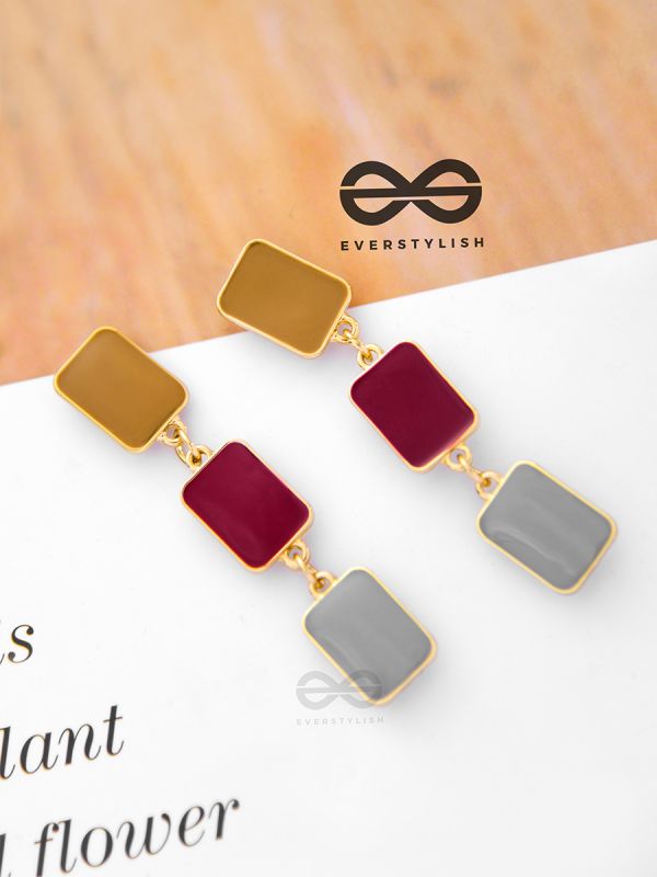 A Lesson of Elegance - Golden Statement Earrings