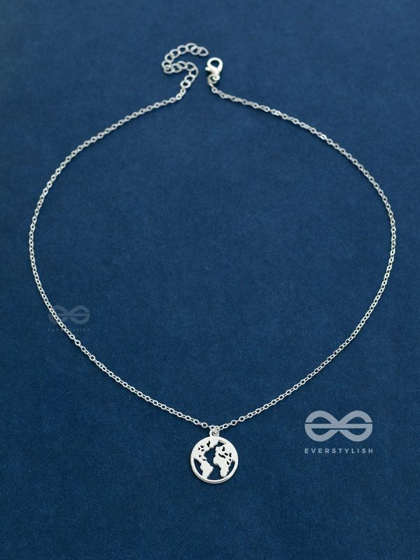 Citizen of the globe - Statement Silver Neckpiece