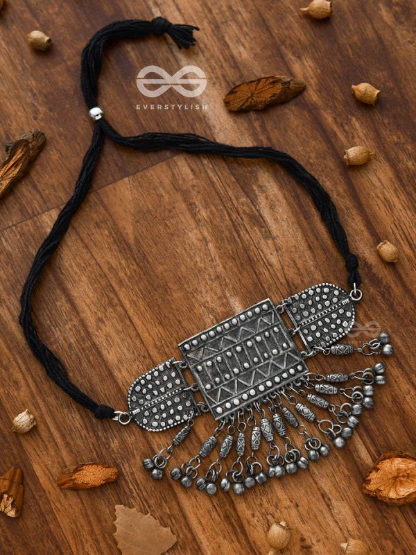 A Bohemian Beauty - Classic Oxidised Choker