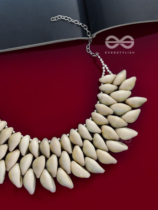 The Goddess of the Sea - Statement Shell Neckpiece