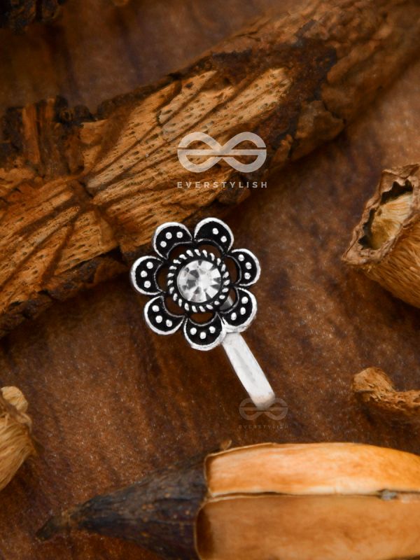 The Floral Delight - Embellished Non-pierced Nosepin (Shimmery White)