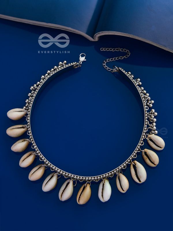 A Bohemian Indulgence - Oxidised Shell Choker Neckpiece