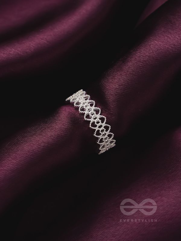 The Intricate Elegance - Adjustable Ring
