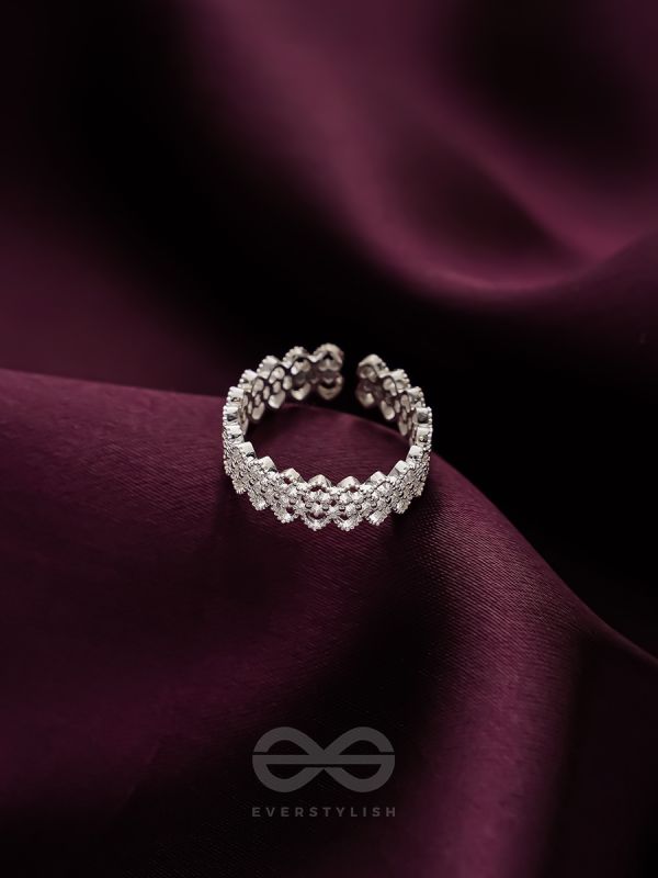 The Intricate Elegance - Adjustable Ring