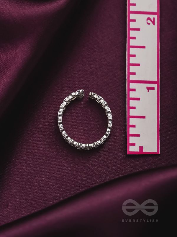 The Intricate Elegance - Adjustable Ring