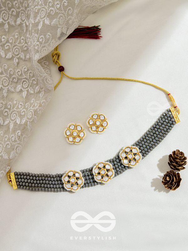 The Classy Elegance - Set of Statement Choker and Studs (Gray)