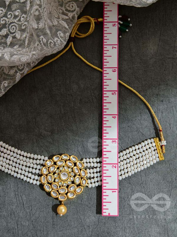 Royalty of the Sultanate - Set of Choker and Earrings (Off White)