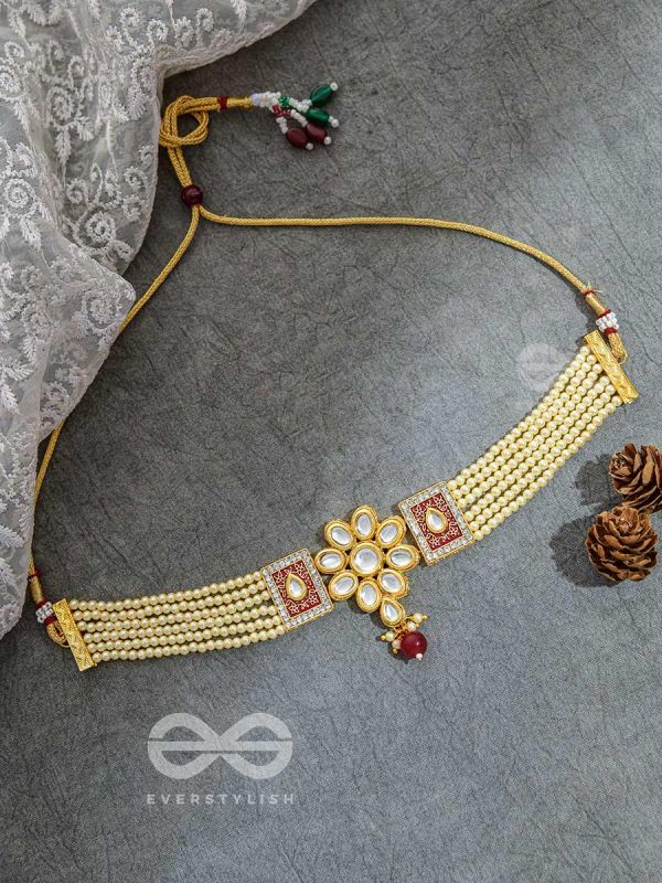 THE ETHERAL ELEGANCE - SET OF STATEMENT CHOKER AND EARRINGS (Pastel pink)