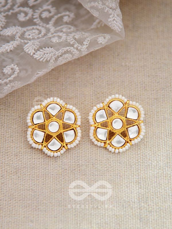 THE CLASSY ELEGANCE - SET OF STATEMENT CHOKER AND STUDS (Blood red)