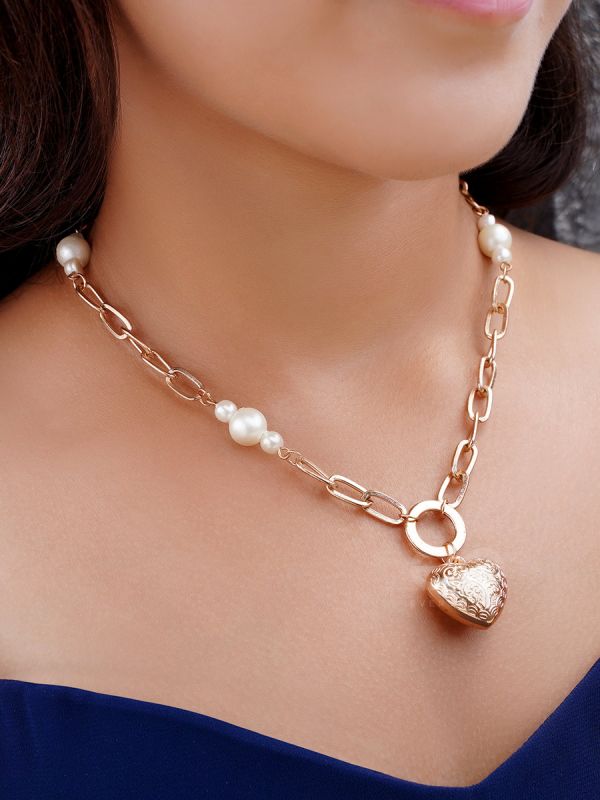 The Heart's Desire- Golden Pearl Necklace