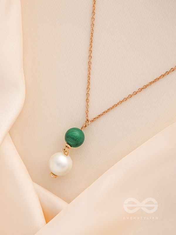 Flora N Fauna- Golden Pearl Necklace With Anti-Tarnish Coating 