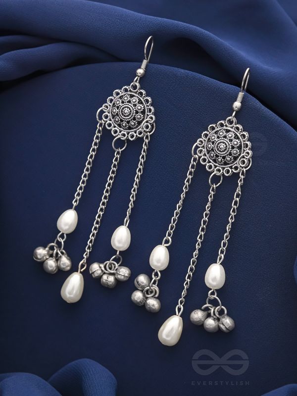 The Dark Sun- Oxidized Pearl Earrings