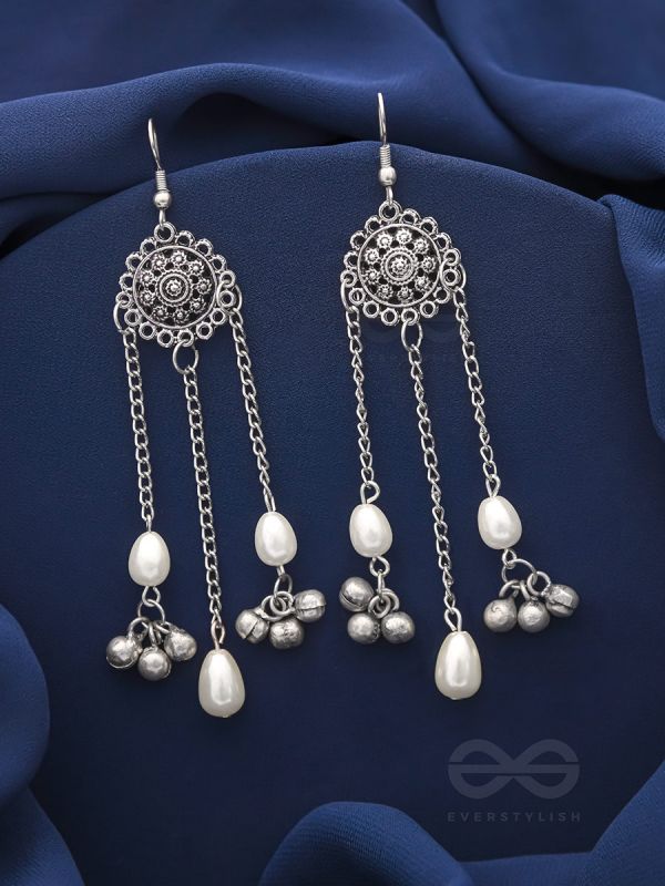 The Dark Sun- Oxidized Pearl Earrings