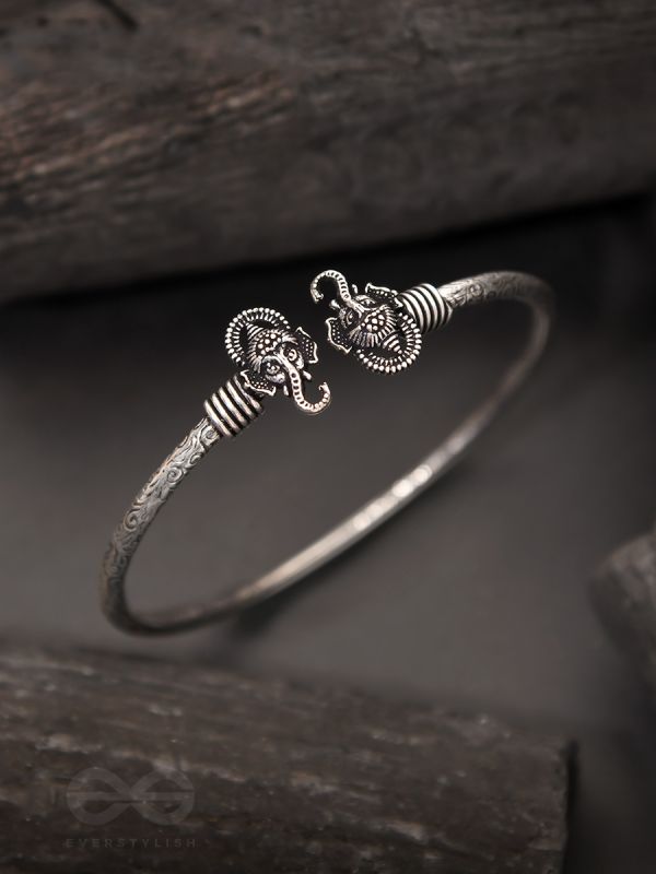 The Divine Delight- Oxidised Bangle Bracelet
