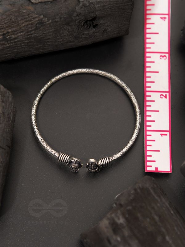 The Divine Delight- Oxidised Bangle Bracelet