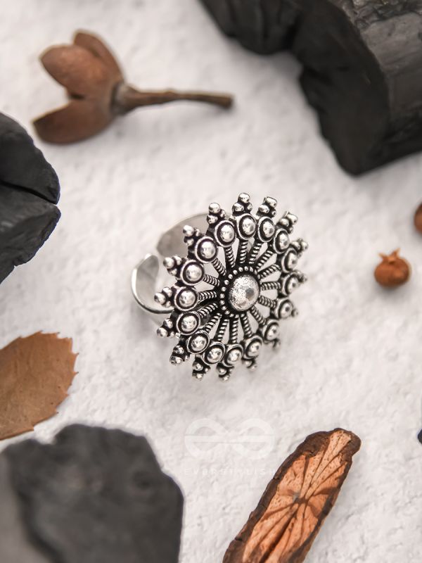The Moon Glare- Oxidised Statement Ring