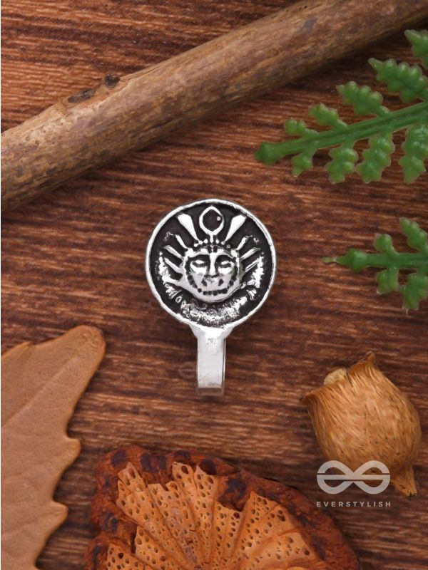 THE DIVINE GRACE - OXIDISED NON-PIERCED NOSERING