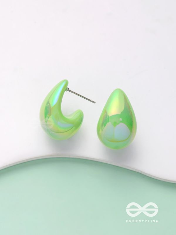 Shining Crescents - Holographic Acrylic Earrings (Green)