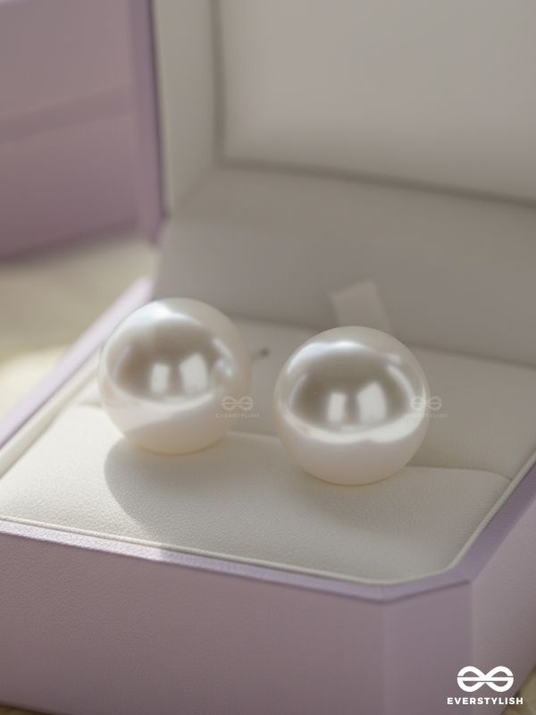 Classic serenade- statement white pearl stud 