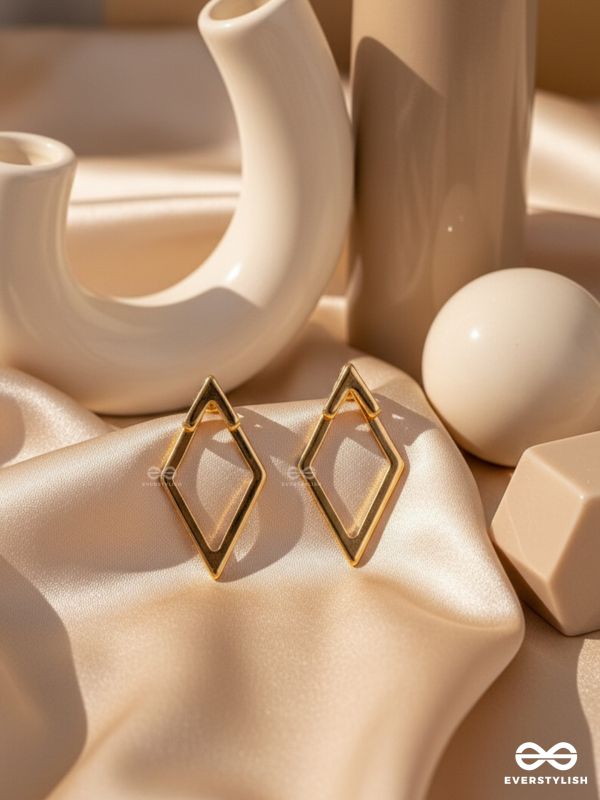 PRISM CHARM-CASUAL DAILY WEAR STUDS