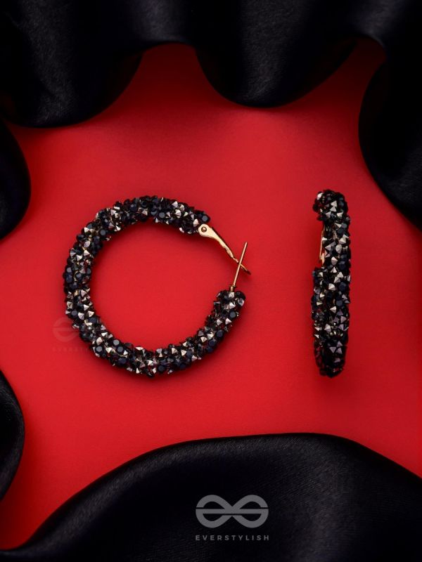 THE PARTY POPPERS ILLUMINATING STATEMENT HOOPS - Black