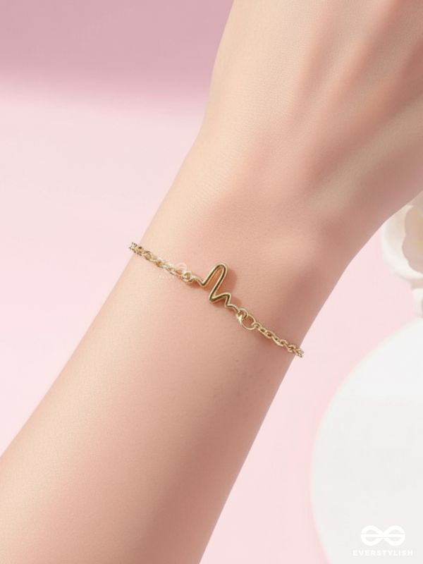 The Elegant Casual Heartbeat Bracelet- Golden