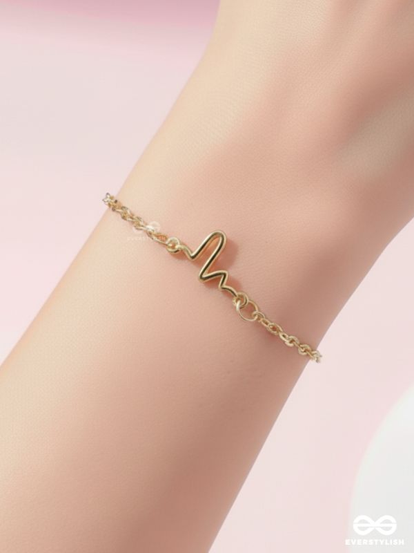 The Elegant Casual Heartbeat Bracelet- Golden