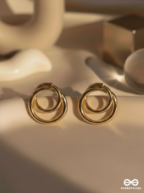 The Golden Intertwined Circles - Casual Daily-wear Studs