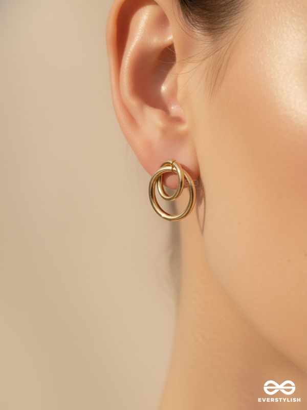 The Golden Intertwined Circles - Casual Daily-wear Studs