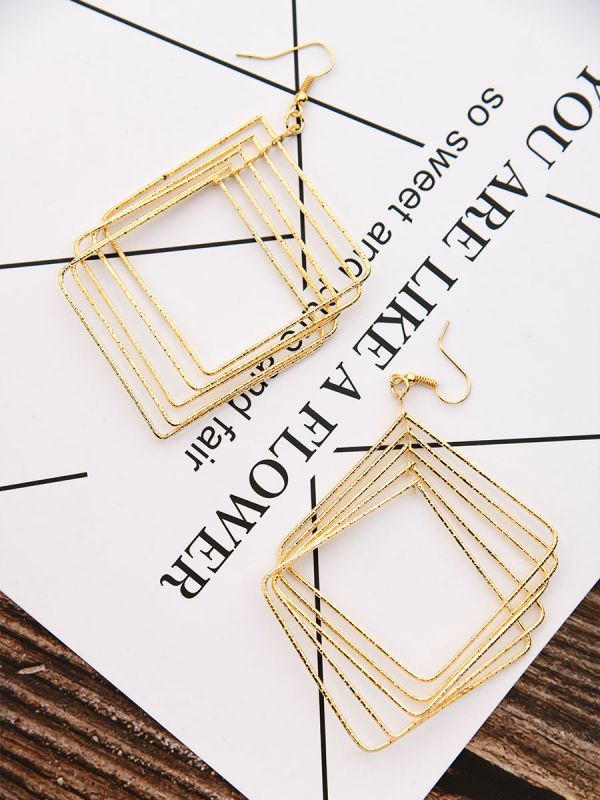 The Shimmery Squares - Golden Elegant Earrings