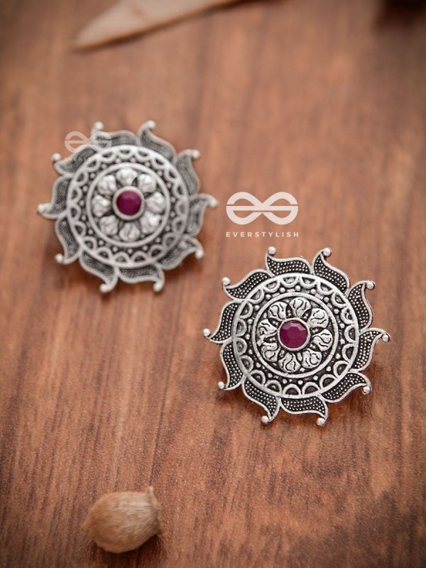 The Vintage Royal Artwork Studs (Ruby Red)- Embellished Oxidised Collection