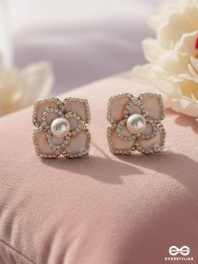 RADIANT DEWFLOWER - GOLDEN ENAMELLED STUDS (WHITE)