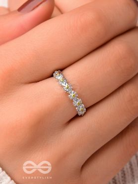 DAISY DREAMS - SILVER RING (ADJUSTABLE)