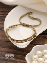 The Golden Glimmer- Beaded Knot Bracelet