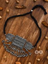 A Bohemian Beauty - Classic Oxidised Choker