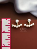 PEARL PURSUIT- Golden ear-jackets