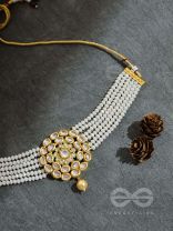 Royalty of the Sultanate - Set of Choker and Earrings (Off White)