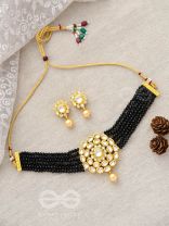 ROYALTY OF THE SULTANATE - SET OF CHOKER AND EARRINGS (Black)