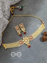 THE ETHERAL ELEGANCE - SET OF STATEMENT CHOKER AND EARRINGS (Pastel pink)