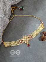 THE ETHERAL ELEGANCE - SET OF STATEMENT CHOKER AND EARRINGS (Pastel pink)