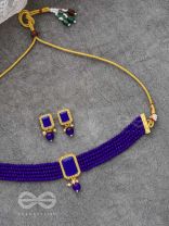 THE MYSTICAL MAGNIFICENCE - SET OF STATEMENT CHOKER AND EARRINGS (ROYAL BLUE)