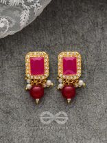 THE MYSTICAL MAGNIFICENCE - SET OF STATEMENT CHOKER AND EARRINGS (BERRY RED)