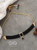 THE MYSTICAL MAGNIFICENCE - SET OF STATEMENT CHOKER AND EARRINGS (Black)