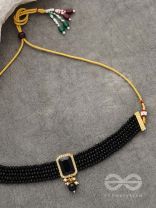 THE MYSTICAL MAGNIFICENCE - SET OF STATEMENT CHOKER AND EARRINGS (Black)