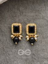 THE MYSTICAL MAGNIFICENCE - SET OF STATEMENT CHOKER AND EARRINGS (Black)