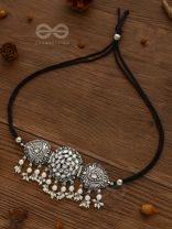 The Intricate Epitome - Embellished Oxidised Set of Choker and Earrings (White)