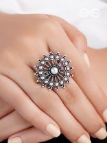 The Moon Glare- Oxidised Statement Ring