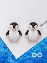 HELLO! MR. PENGUIN - GOLDEN EMBELLISHED STUD EARRINGS